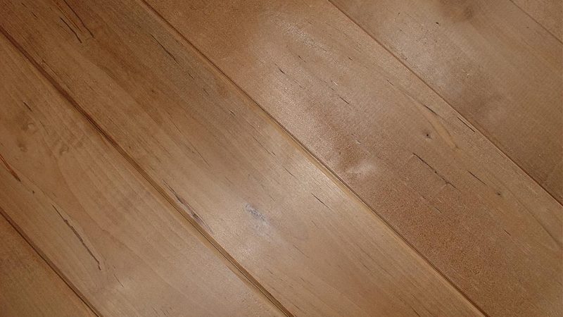 三层实木地板厚度参数里的耐磨真相
